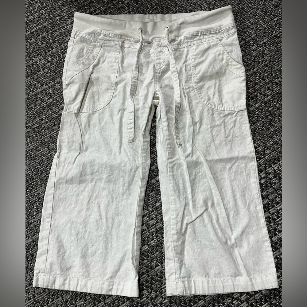 Vero Moda | White Breathable Cropped Pants